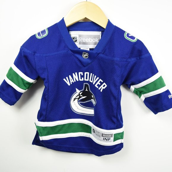 Official Vancouver Canucks hockey shirt 12-24M